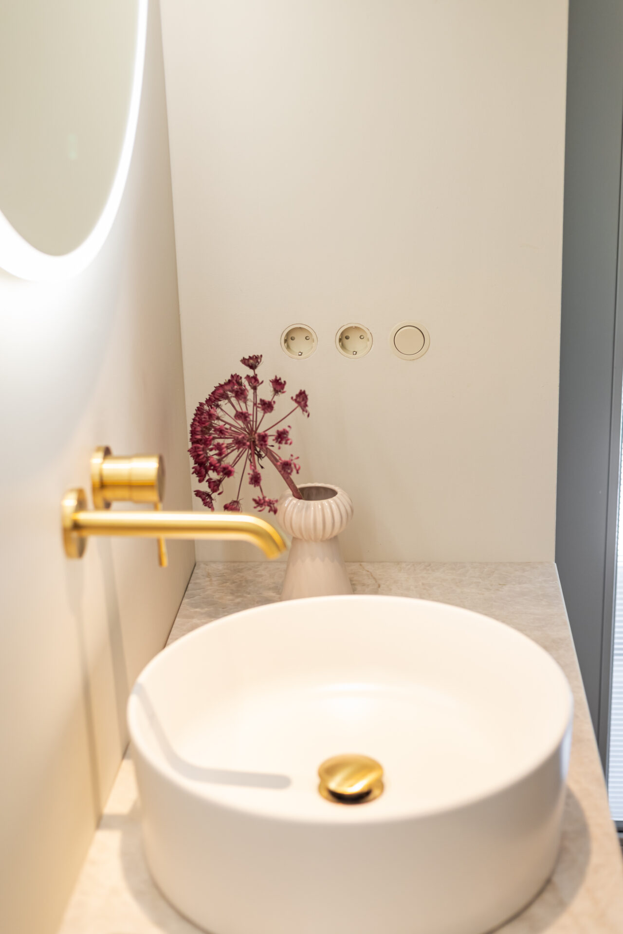 Luxe interieur met minimalistische lijnen en een doordachte indeling