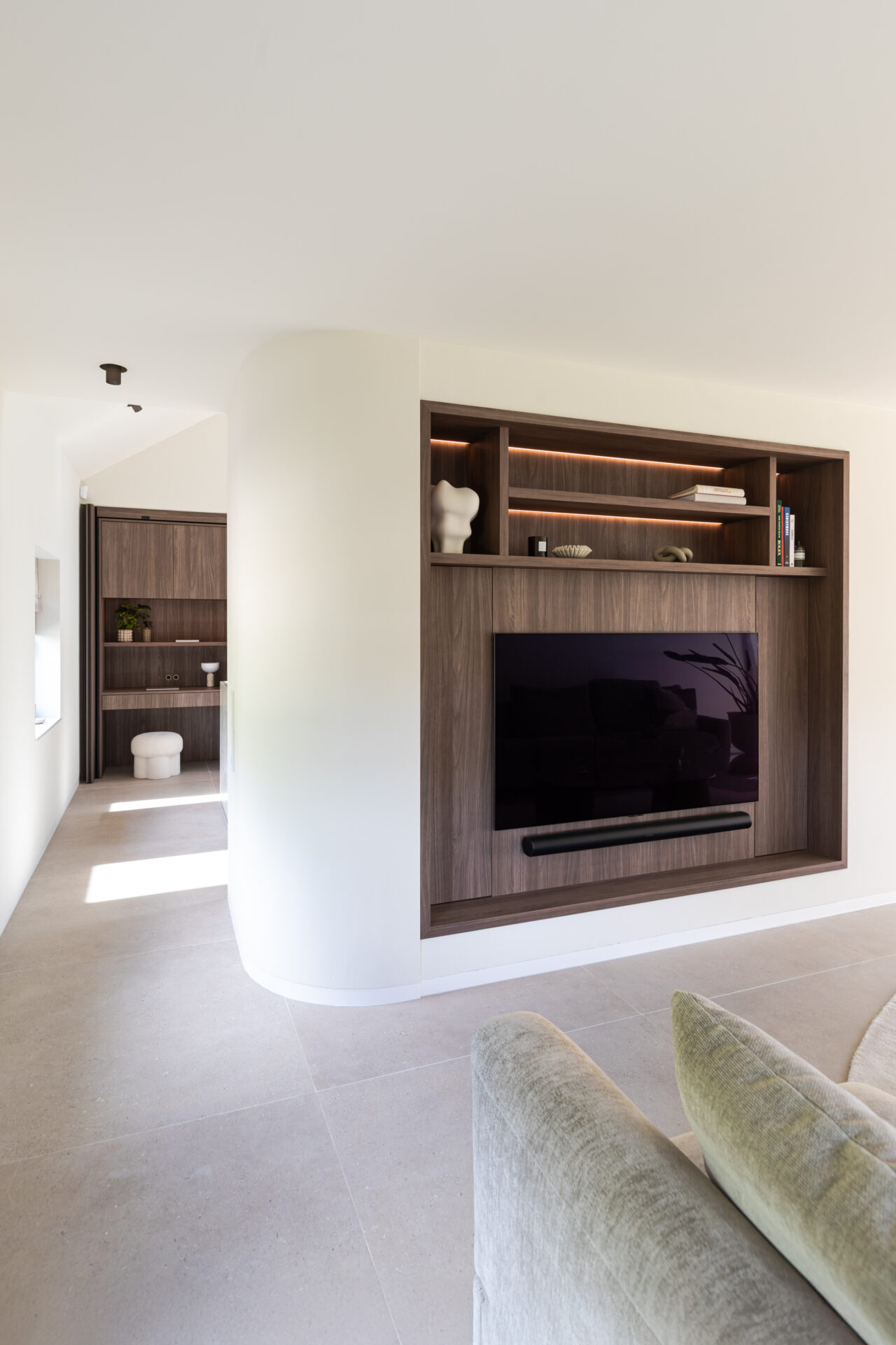 Luxe interieur met minimalistische lijnen en een doordachte indeling